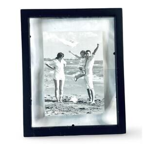 Black Float Design Picture Frame